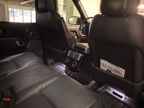 Used 2021 Land Rover Range Rover image 6