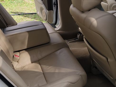 Used 2010 Acura RL image 11