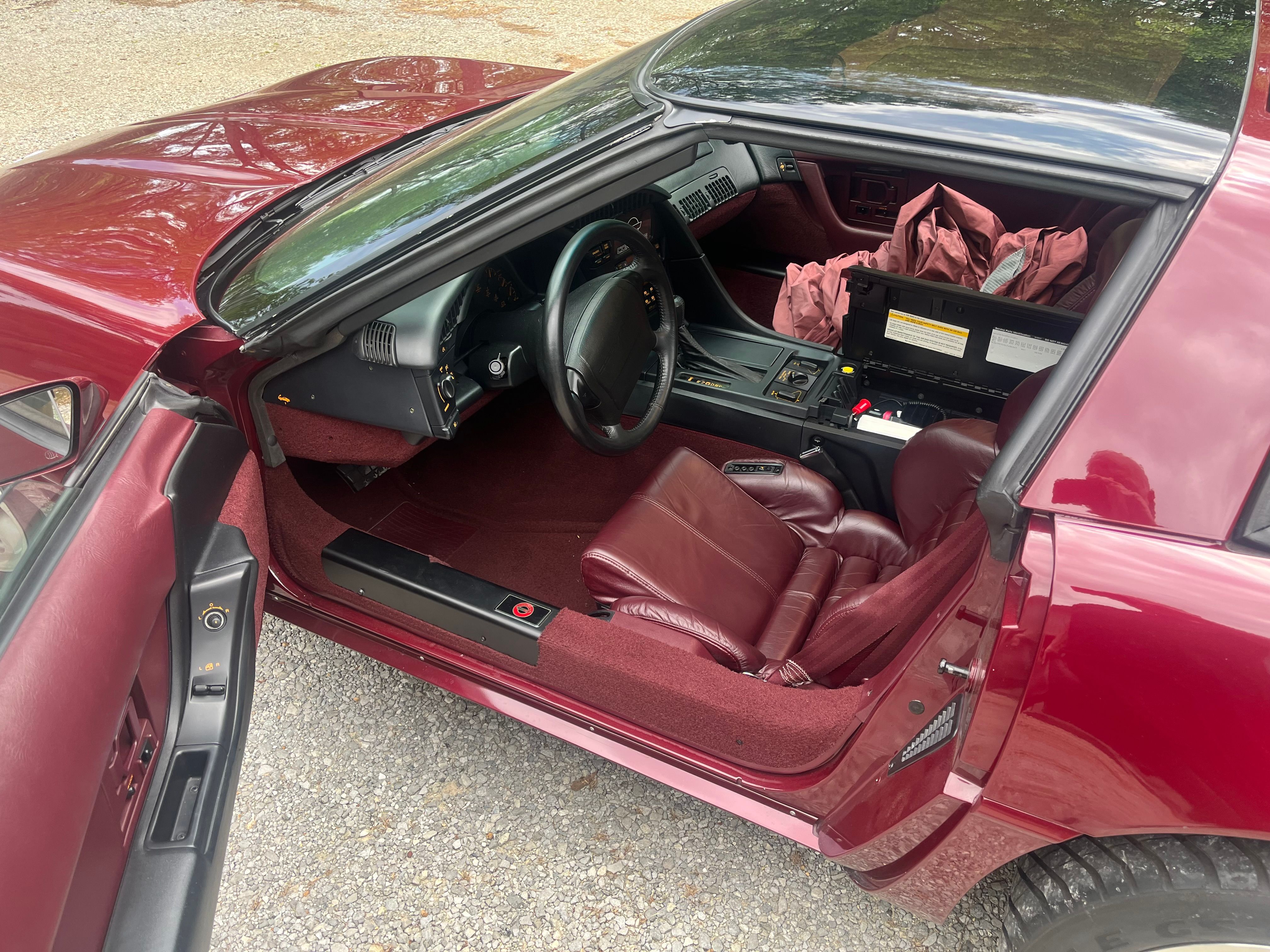 Used 1993 Chevrolet Corvette Coupe RWD image 9