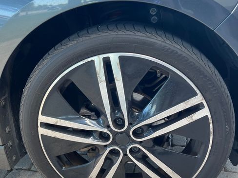 Used 2016 BMW i3 w/ Range Extender image 8