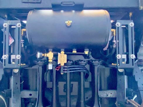 Used 2016 Ford F350 Platinum image 11