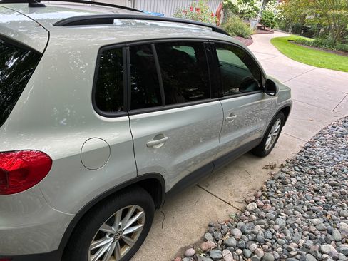 Used 2015 Volkswagen Tiguan SE AWD/4WD image 12