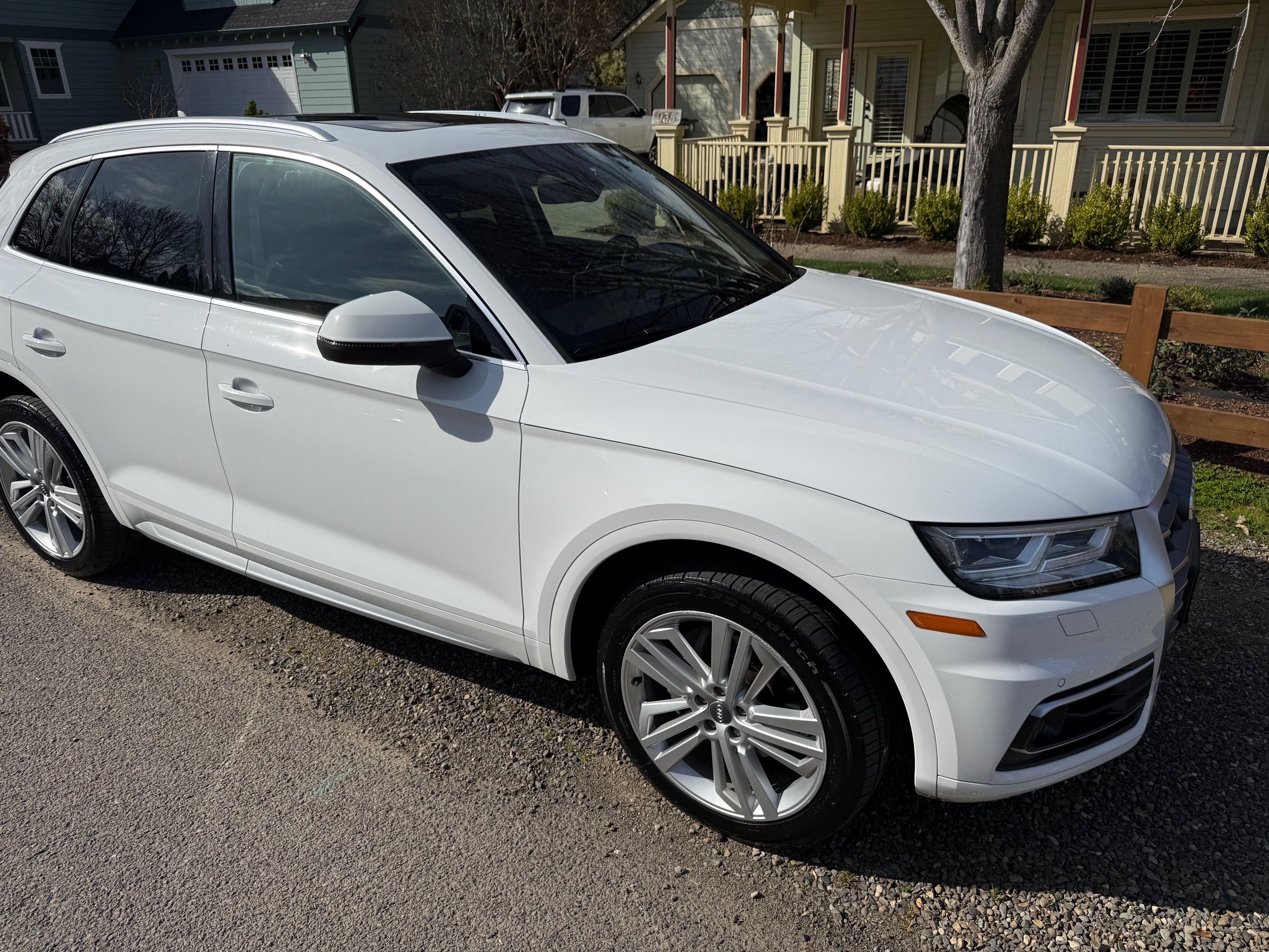 Used 2018 Audi Q5 Prestige w/ Prestige Package AWD/4WD image 1