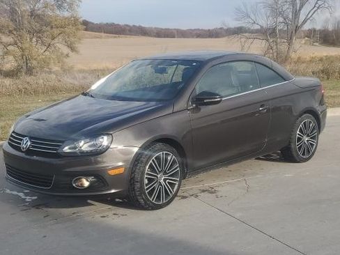 Used 2015 Volkswagen Eos Final Edition image 10