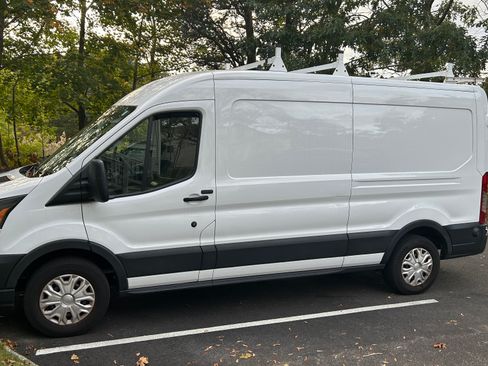 Used 2022 Ford E-Transit Medium Roof w/ Parcel Delivery Package image 4