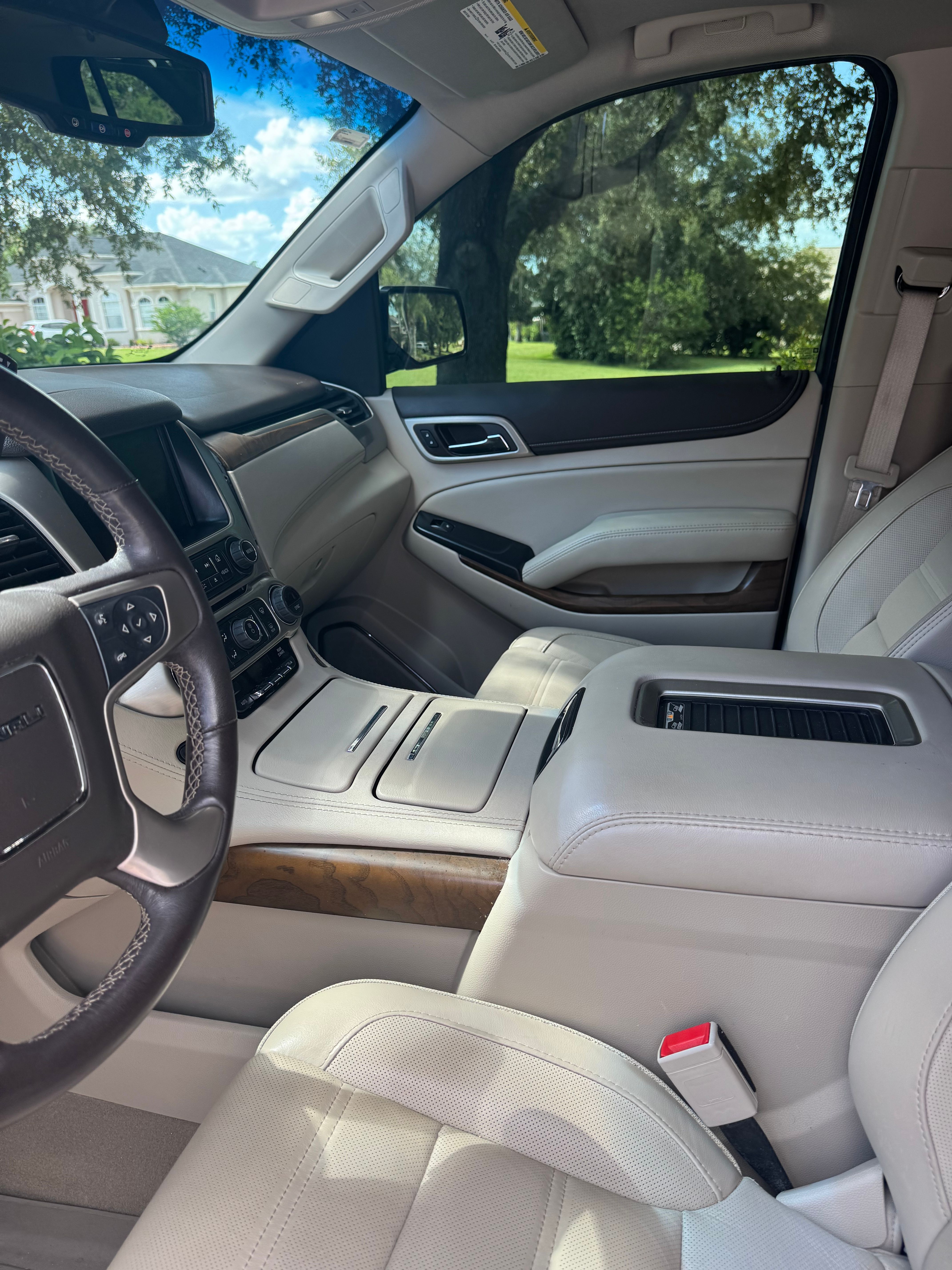 Used 2020 GMC Yukon Denali w/ Denali Premium Package AWD/4WD image 16