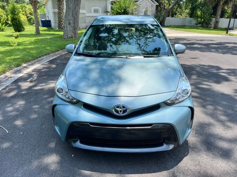Used 2015 Toyota Prius V Four FWD image 12