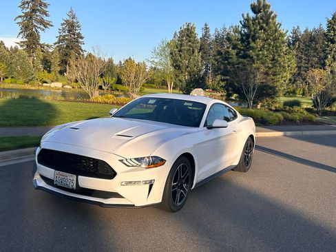 Used 2021 Ford Mustang Premium RWD image 16