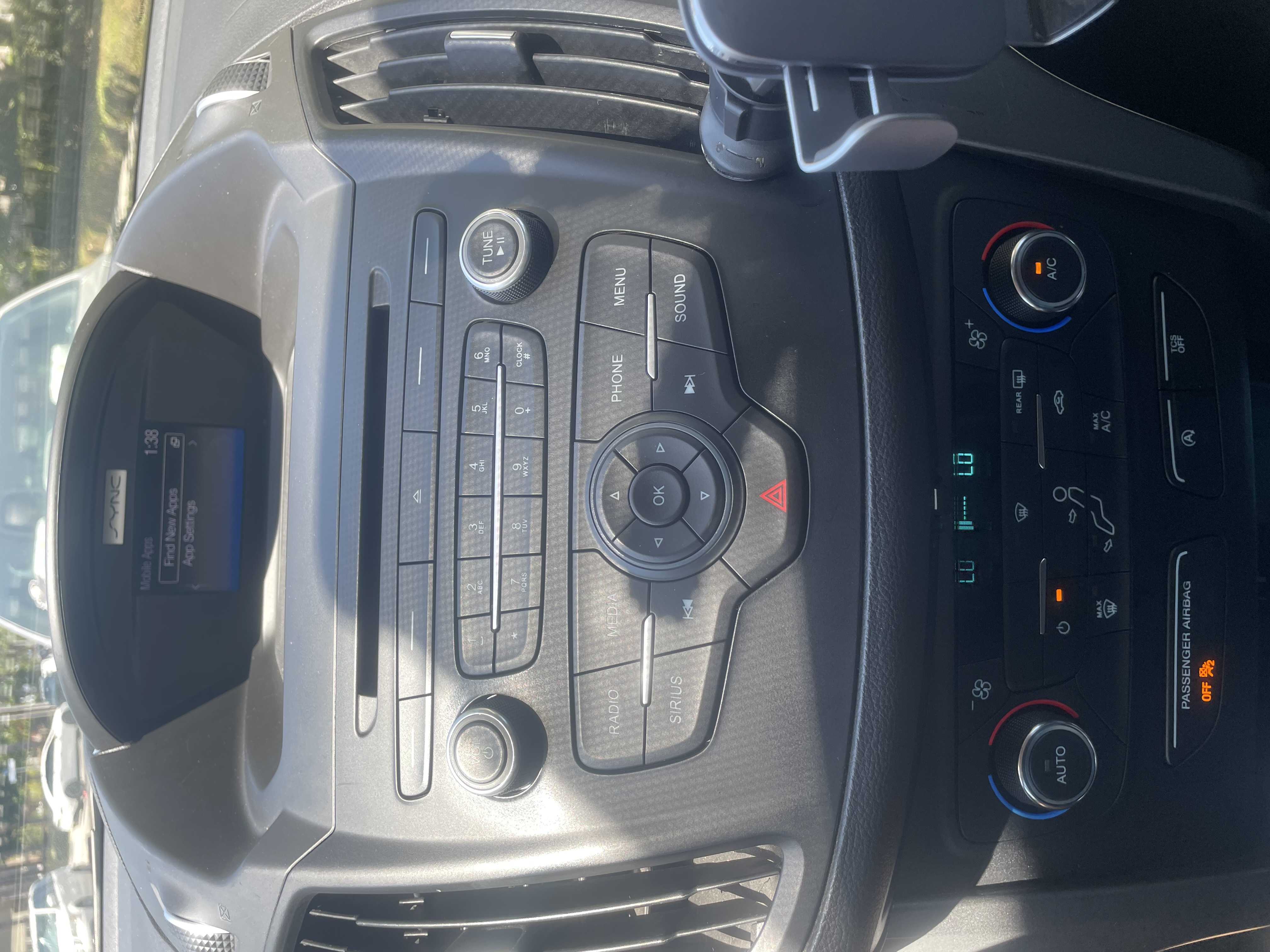 Used 2017 Ford Escape SE FWD image 14