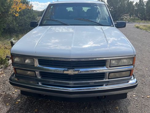 Used 1999 Chevrolet Tahoe 4WD image 2