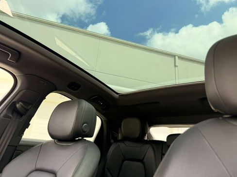 Used 2024 Porsche Cayenne S image 12