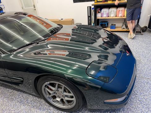 Used 2000 Chevrolet Corvette Coupe w/ Roof Pkg image 4