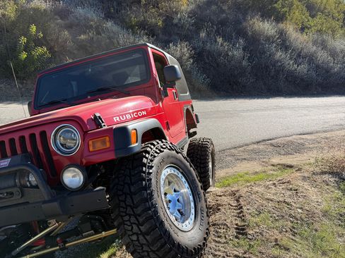 Used 2004 Jeep Wrangler Rubicon w/ Dual Top Group AWD/4WD image 17