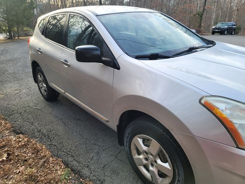 Used 2011 Nissan Rogue S image 8