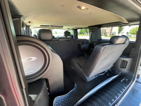 Used 2005 HUMMER H2 Luxury w/ Preferred Equipment Group image 28