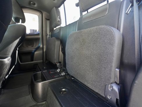 Used 2022 Toyota Tacoma TRD Sport image 16