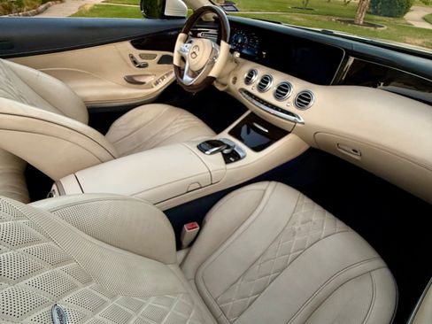 Used 2020 Mercedes-Benz S 560 Cabriolet image 10