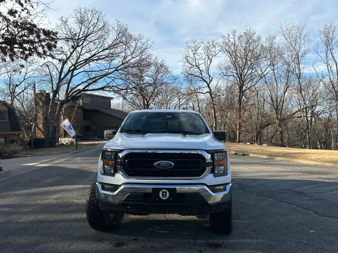 Used 2023 Ford F150 XLT w/ Trailer Tow Package AWD/4WD image 4