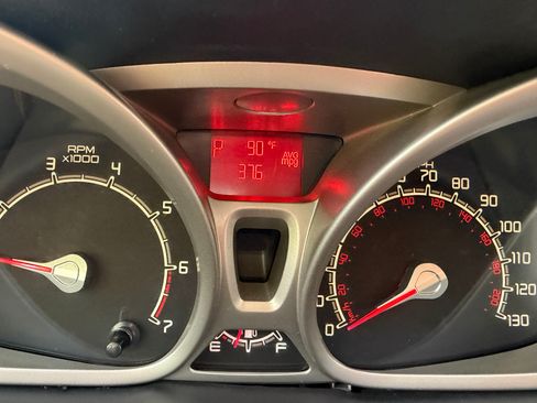 Used 2012 Ford Fiesta SES FWD image 11