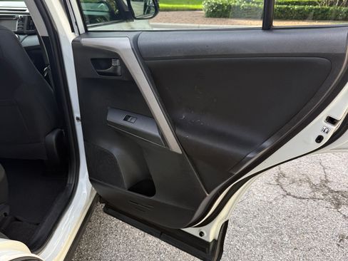 Used 2016 Toyota RAV4 LE FWD image 24
