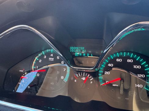 Used 2016 Chevrolet Traverse LT image 9