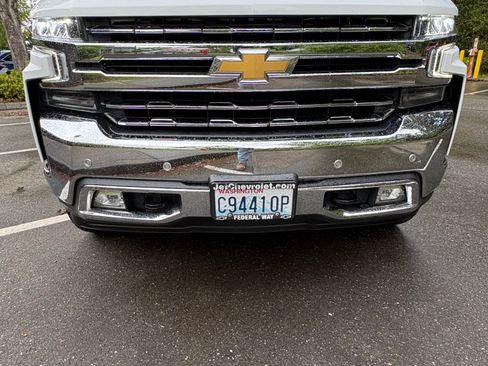 Used 2019 Chevrolet Silverado 1500 LTZ w/ LTZ Plus Package AWD/4WD image 6