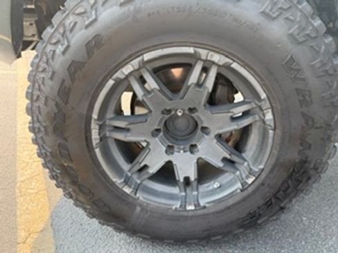 Used 2011 Toyota Tacoma 4x4 Double Cab w/ TRD Sport Pkg image 17