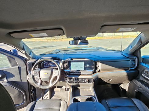 Used 2024 Chevrolet Silverado 2500 LT image 10