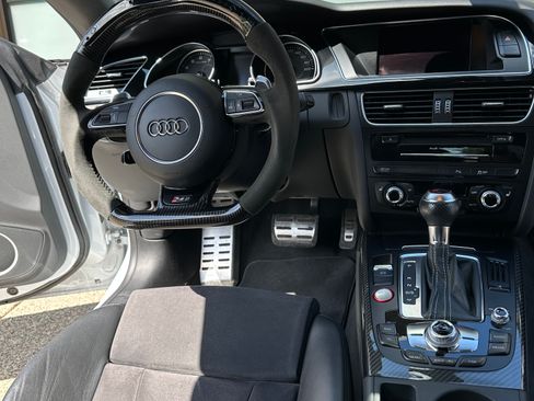 Used 2013 Audi RS 5 Coupe w/ Audi MMI Navigation Plus Pkg AWD/4WD image 23