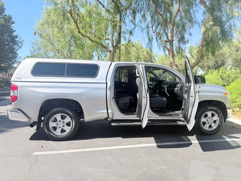Used 2016 Toyota Tundra SR5 w/ SR5 Upgrade Package RWD image 13