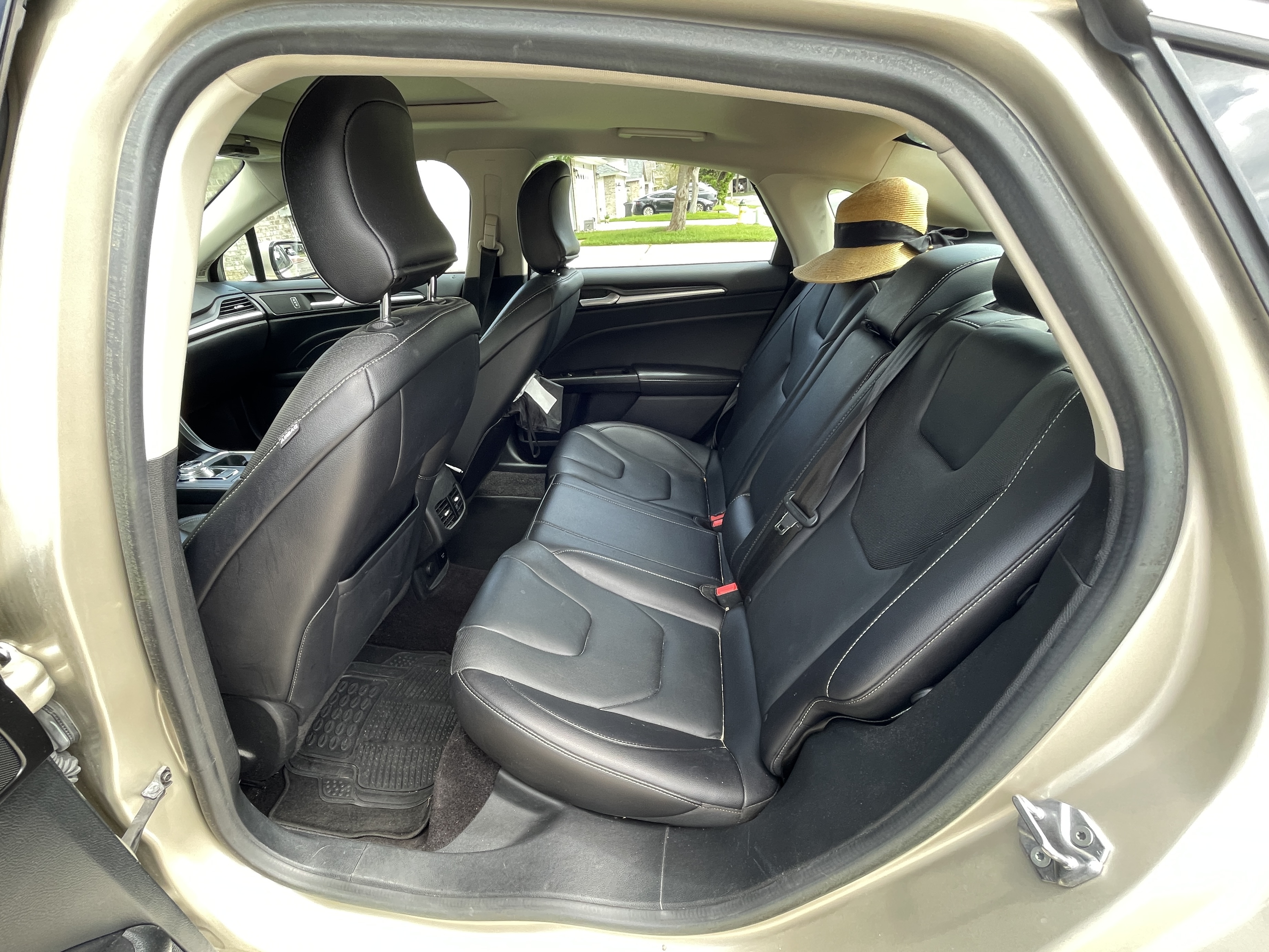 Used 2017 Ford Fusion Titanium FWD image 9