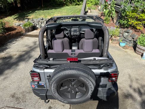 Used 2013 Jeep Wrangler Sport AWD/4WD image 13