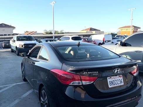 Used 2013 Hyundai Elantra SE image 4