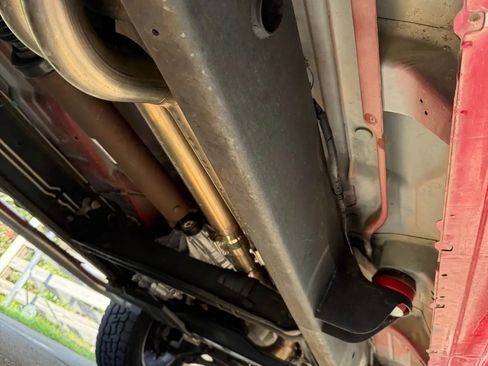 Used 2004 Chevrolet Silverado 2500 LS w/ Skid Plate Package image 9