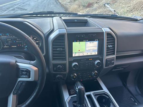 Used 2018 Ford F150 Lariat w/ Equipment Group 502A Luxury image 15