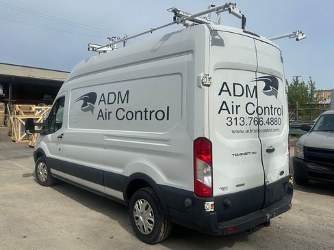 Used 2016 Ford Transit 250 148 High Roof RWD image 2