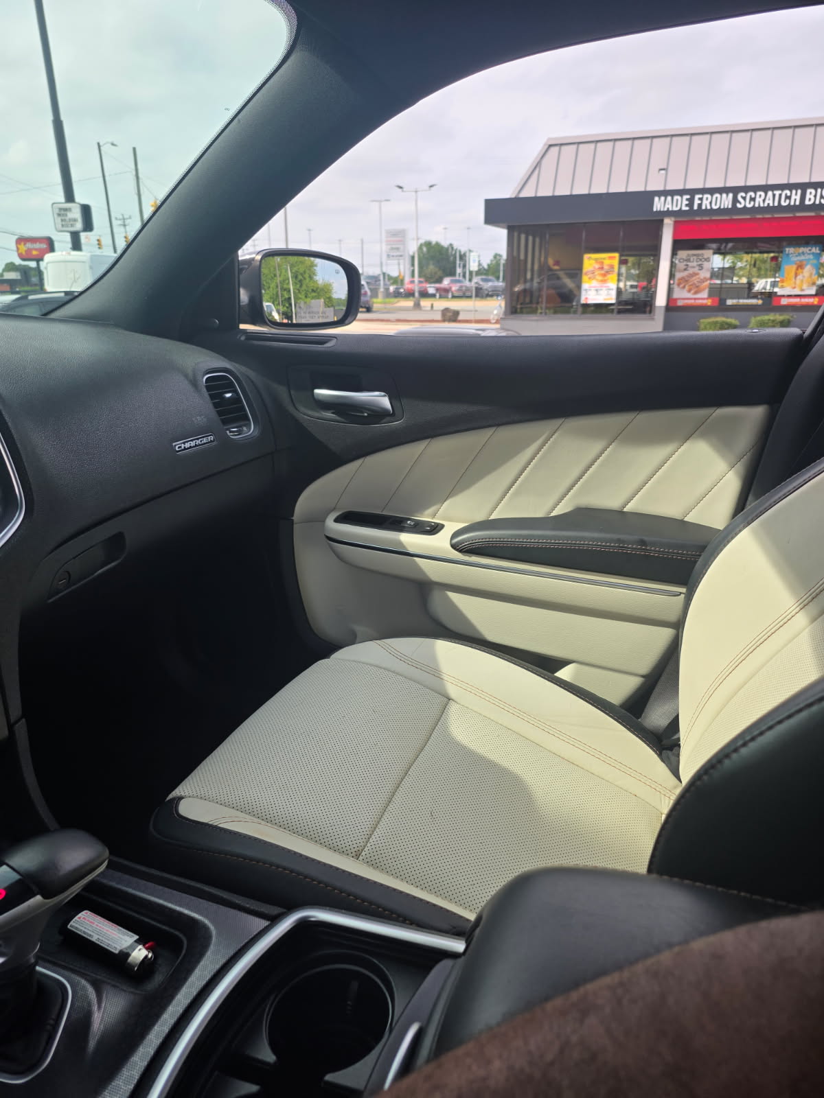Used 2017 Dodge Charger SXT w/ Plus Group RWD image 21
