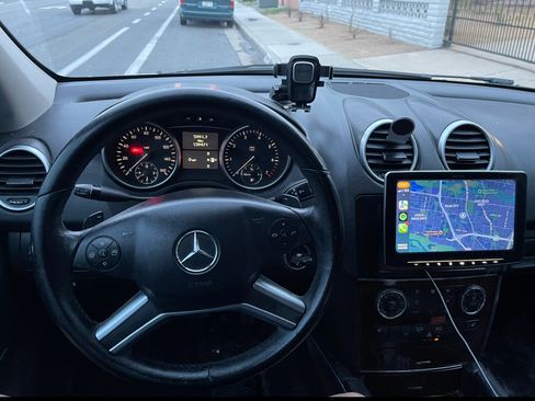 Used 2009 Mercedes-Benz ML 550 4MATIC image 10