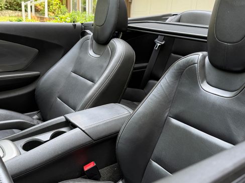 Used 2011 Chevrolet Camaro LT w/ RS Package RWD image 9