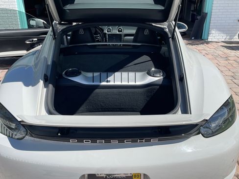 Used 2018 Porsche 718 Cayman S RWD image 10