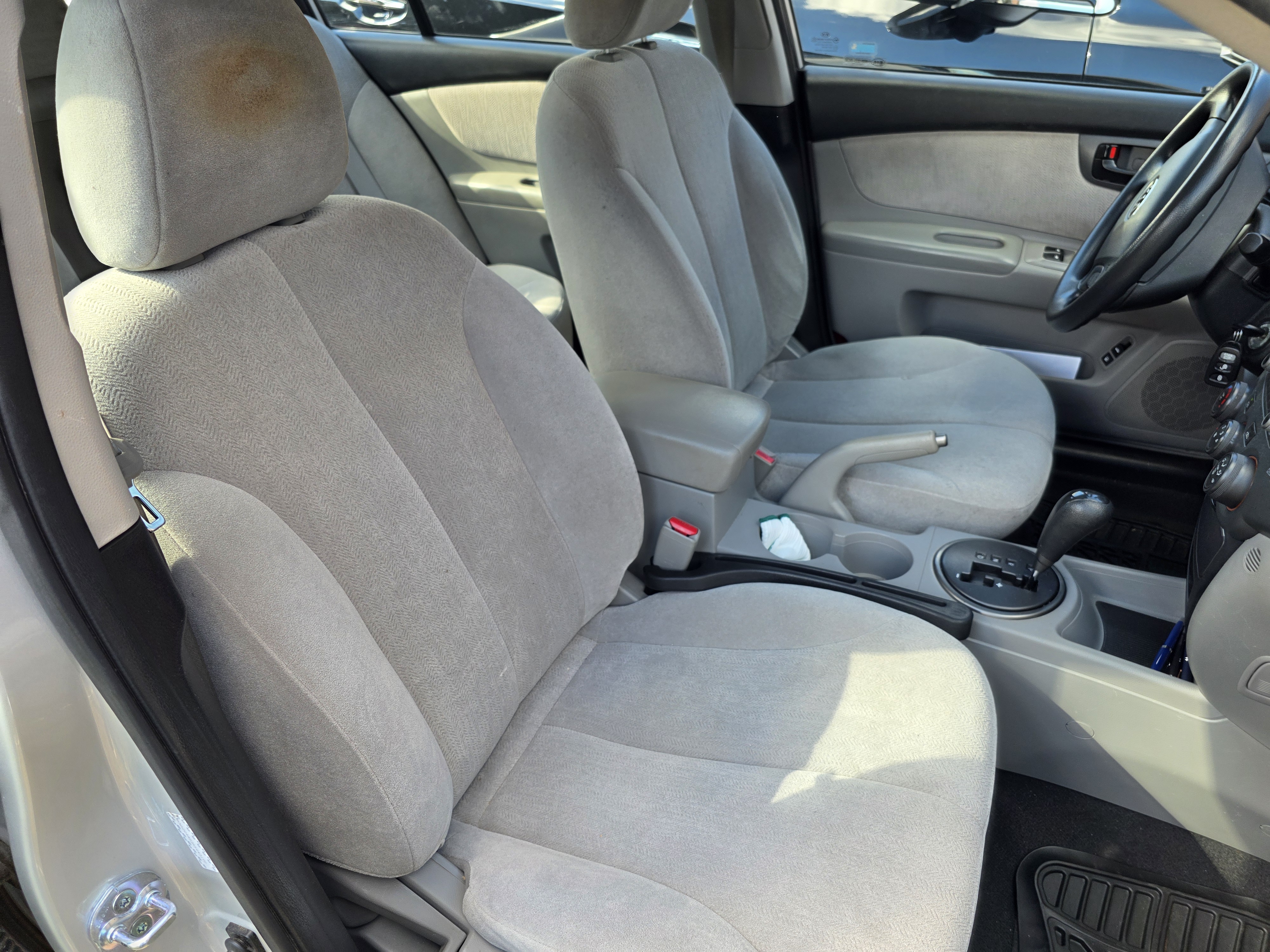 Used 2010 Kia Optima LX FWD image 16