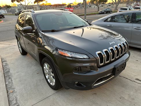 Used 2016 Jeep Cherokee Limited w/ Luxury Group image 1