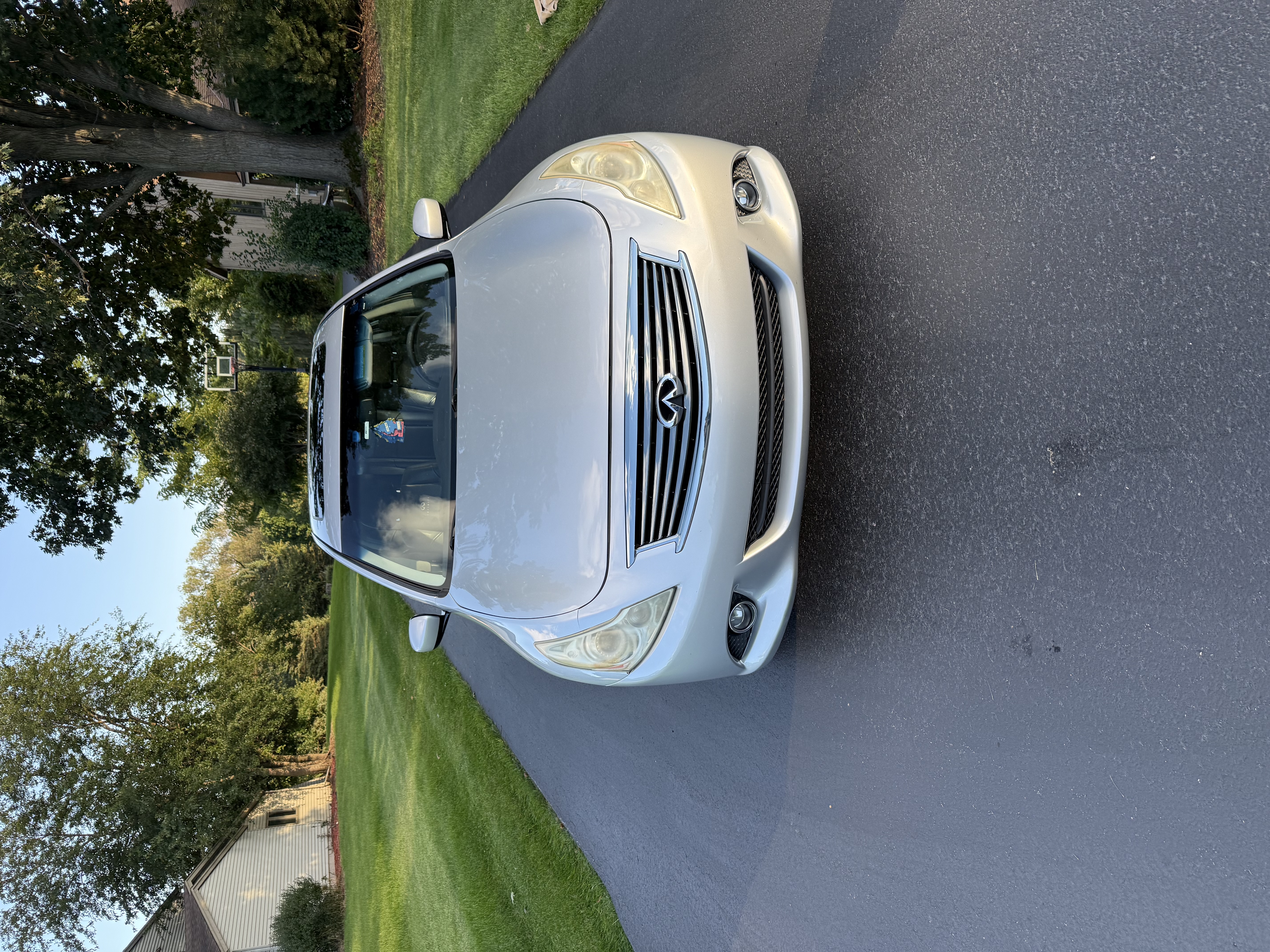 Used 2012 INFINITI G37 x Sedan w/ Premium Pkg AWD/4WD image 2