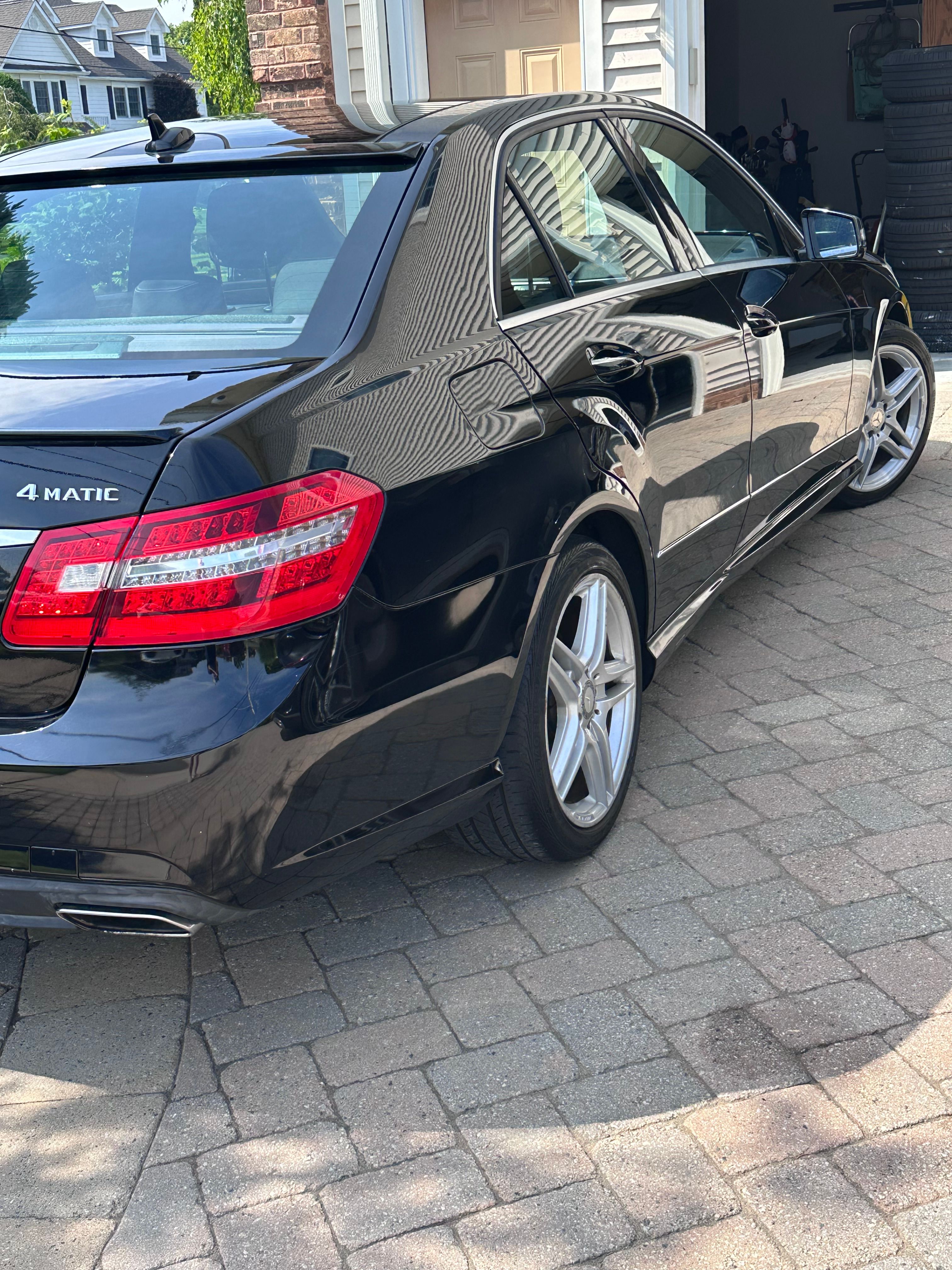 Used 2013 Mercedes-Benz E 550 4MATIC Sedan image 5