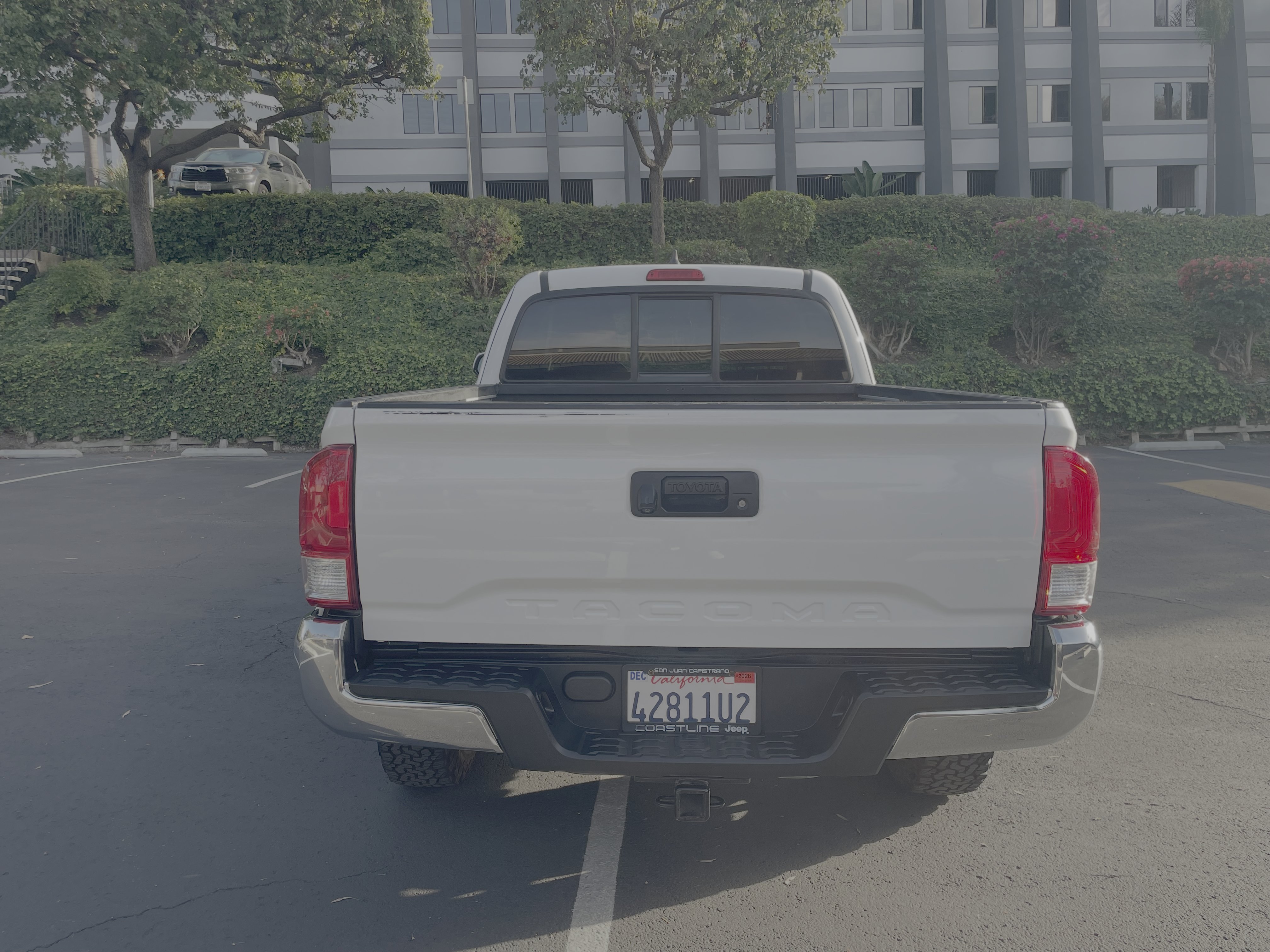 Used 2016 Toyota Tacoma SR5 RWD image 4