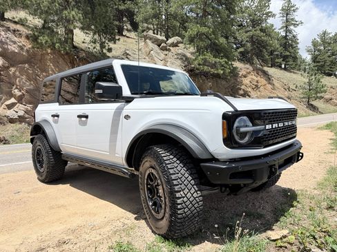 Used 2023 Ford Bronco Wildtrak AWD/4WD image 1