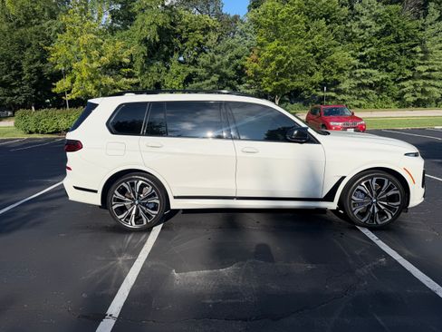 Used 2024 BMW X7 M60i w/ Executive Package AWD/4WD image 10