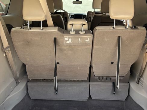 Used 2018 Chrysler Pacifica Touring-L Plus image 15