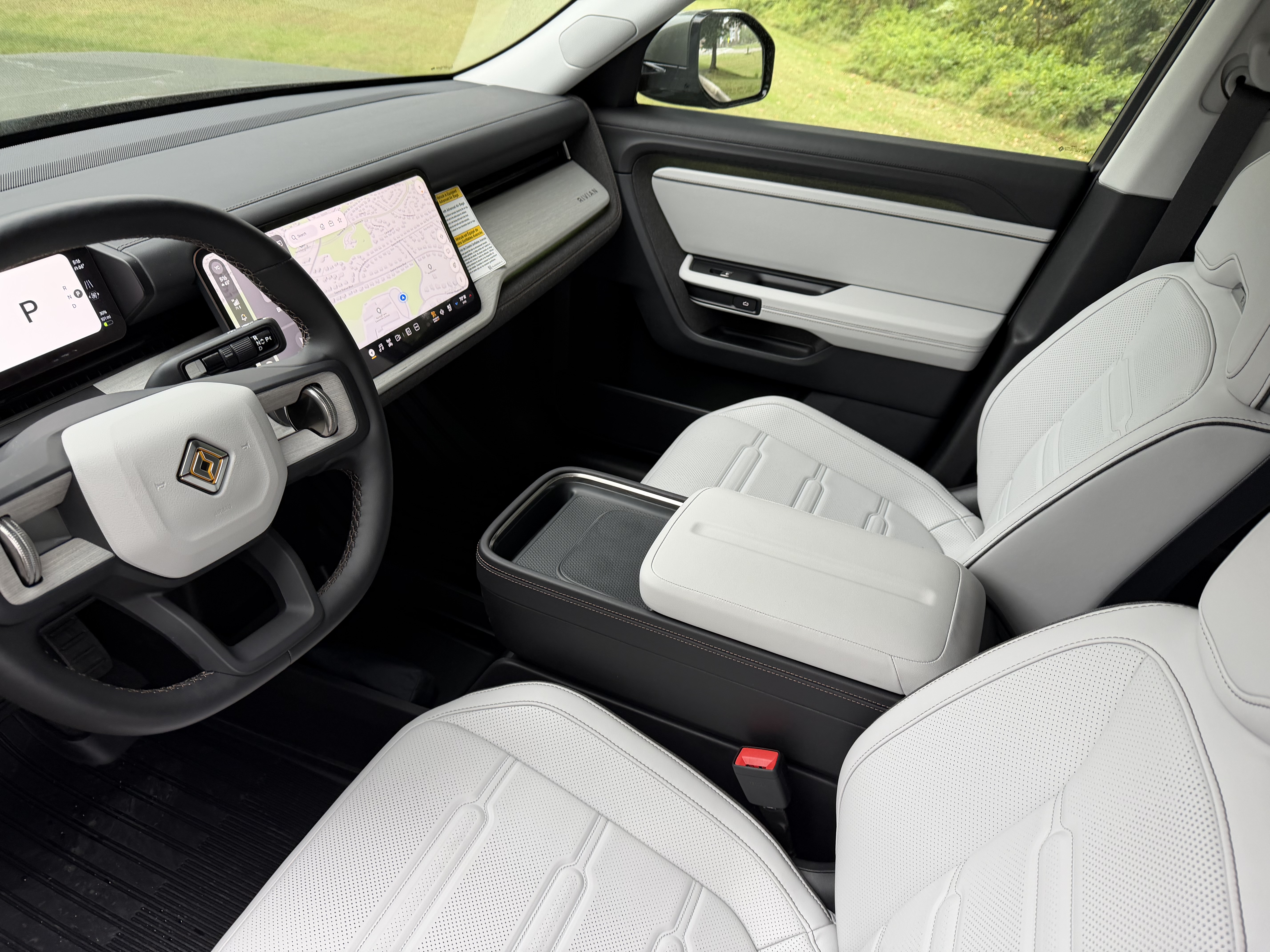 Used 2027 Rivian R2 Performance Dual AWD/4WD image 17