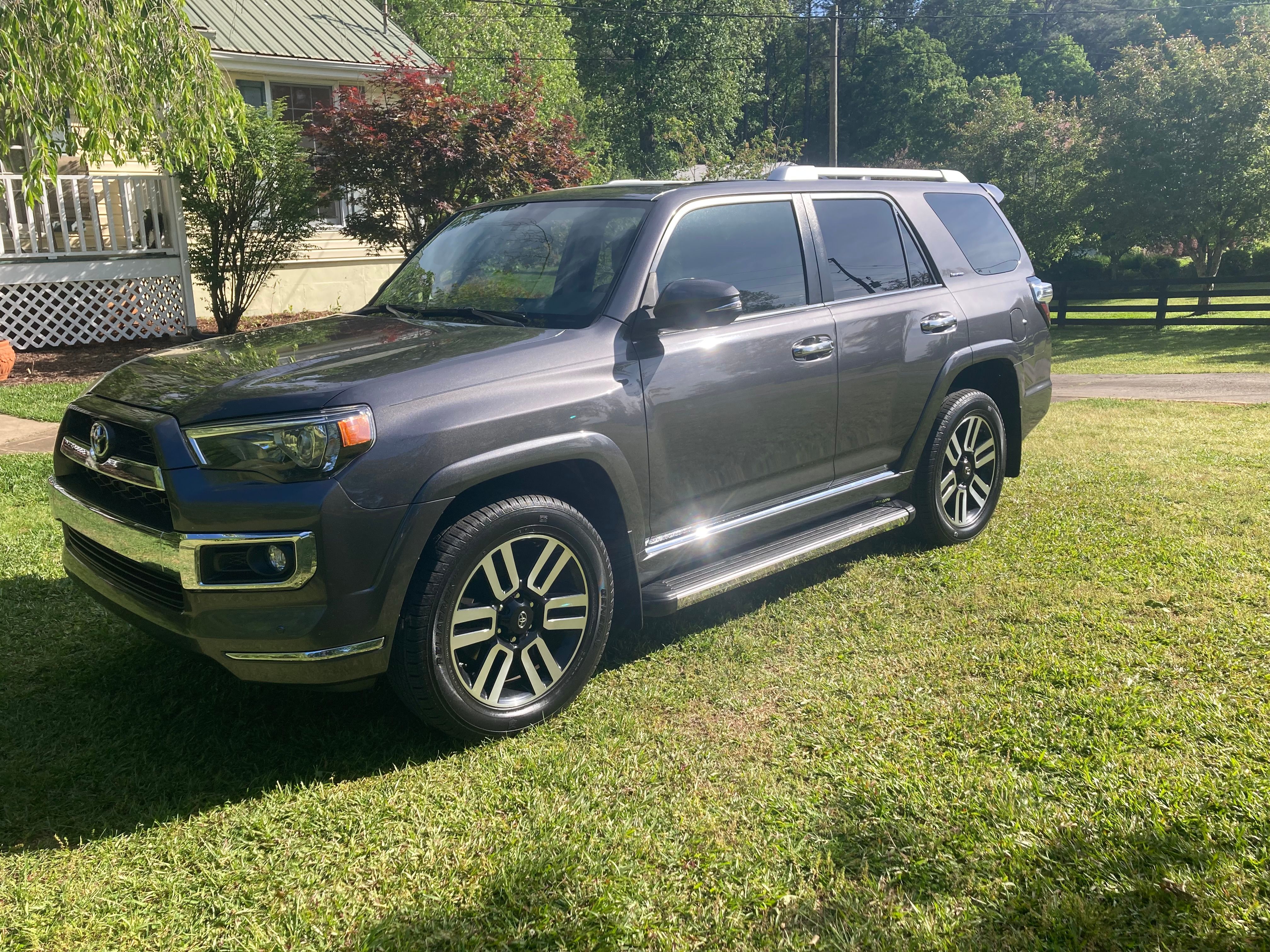 Used 2018 Toyota 4Runner Limited AWD/4WD image 5